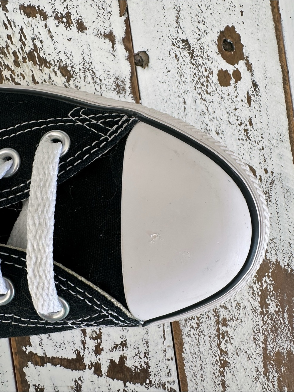 Converse Chuck Taylor Black and White Low Top Sneakers - Men’s 10.5 - Picture 6 of 8